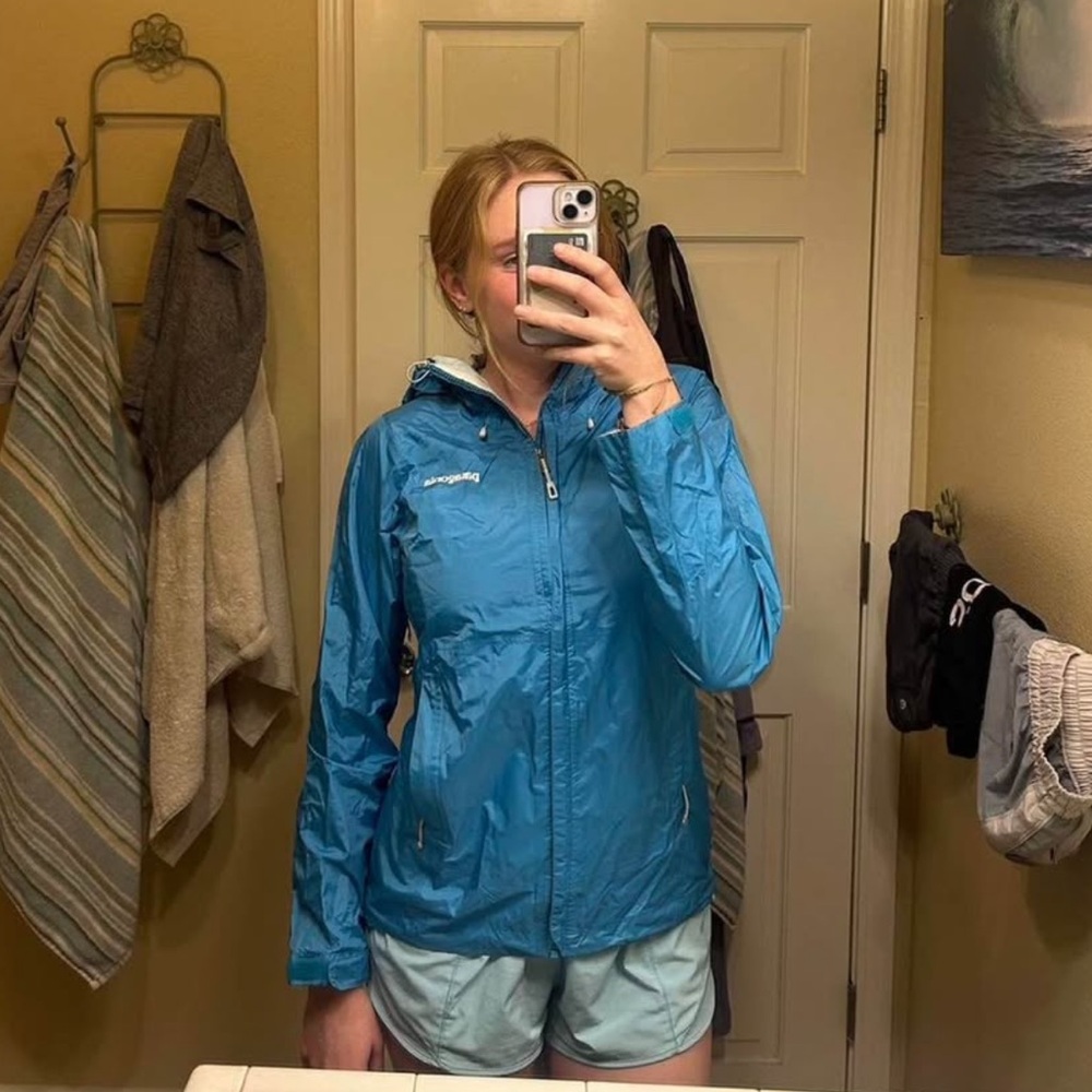 Patagonia Women's blue rain jacket